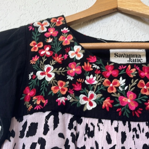 Savanna Jane Blouse Top Floral Embroidered Animal Print Black Pink size Small - Picture 6 of 10